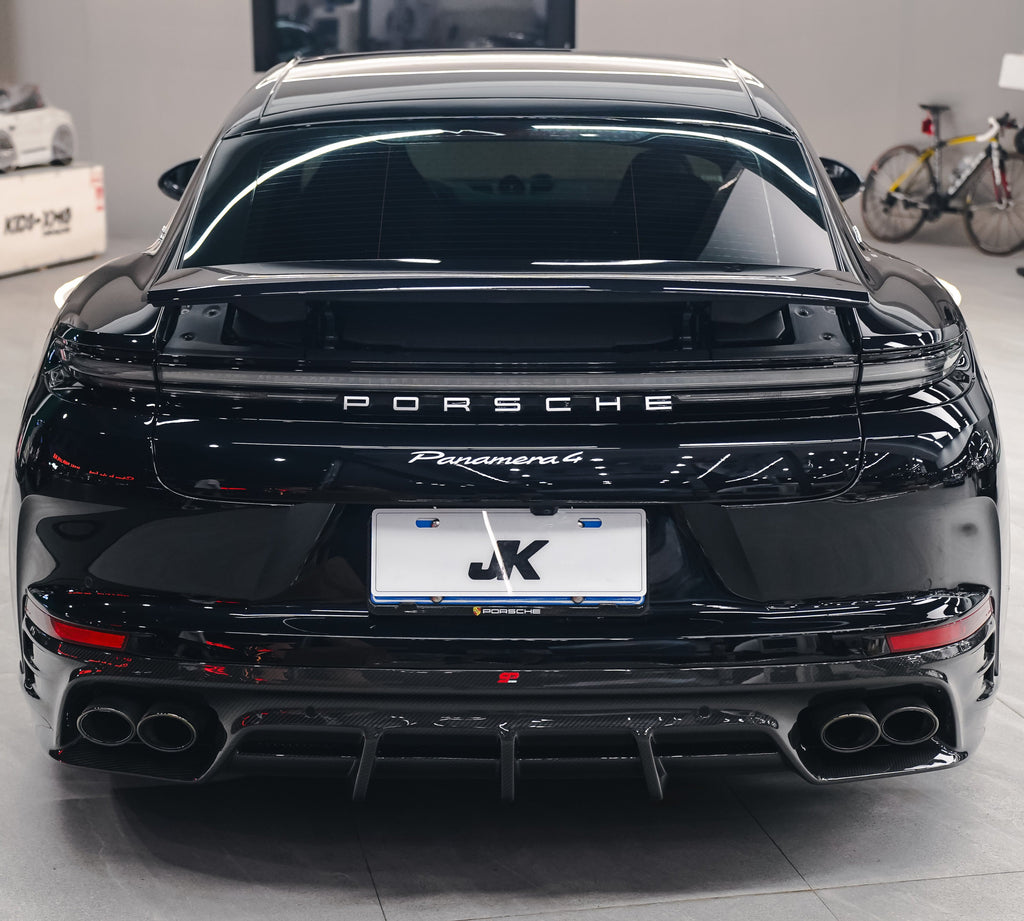 Porsche Panamera 976 Base 4 4S E-Hybird GTS Turbo 2024-ON
(suitable for GTS and Turbo if active spoiler is deactivated) 2024-ON with Aftermarket Parts - Rear Wing & Spoiler Carbon Fiber from ArmorExtend