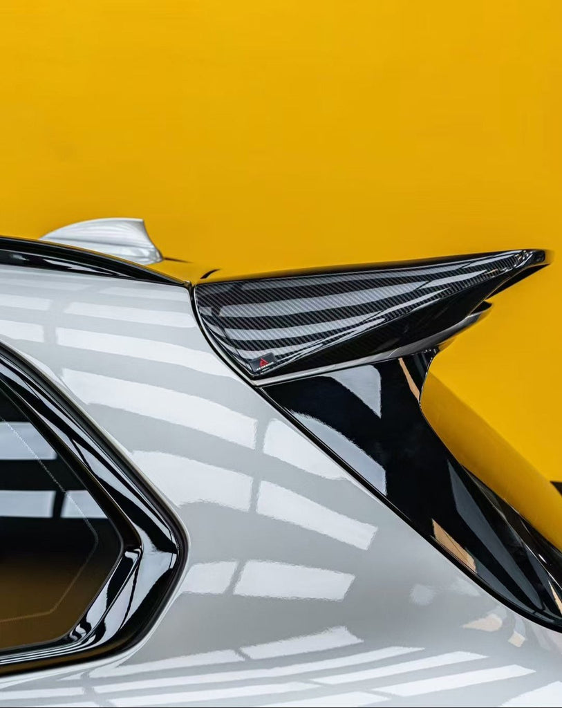 BMW X5M X5MC F95 (Fits Both Pre-LCI & LCI) 2020 2021 2022 2023 2024 with Aftermarket Parts - AE Style Rear Roof Spoiler Carbon Fiber from ArmorExtend